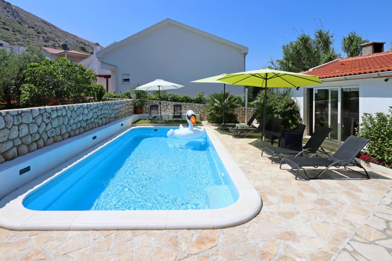 Seaside Apartments With A Swimming Pool Pag - 6412 Pag Town Exterior photo