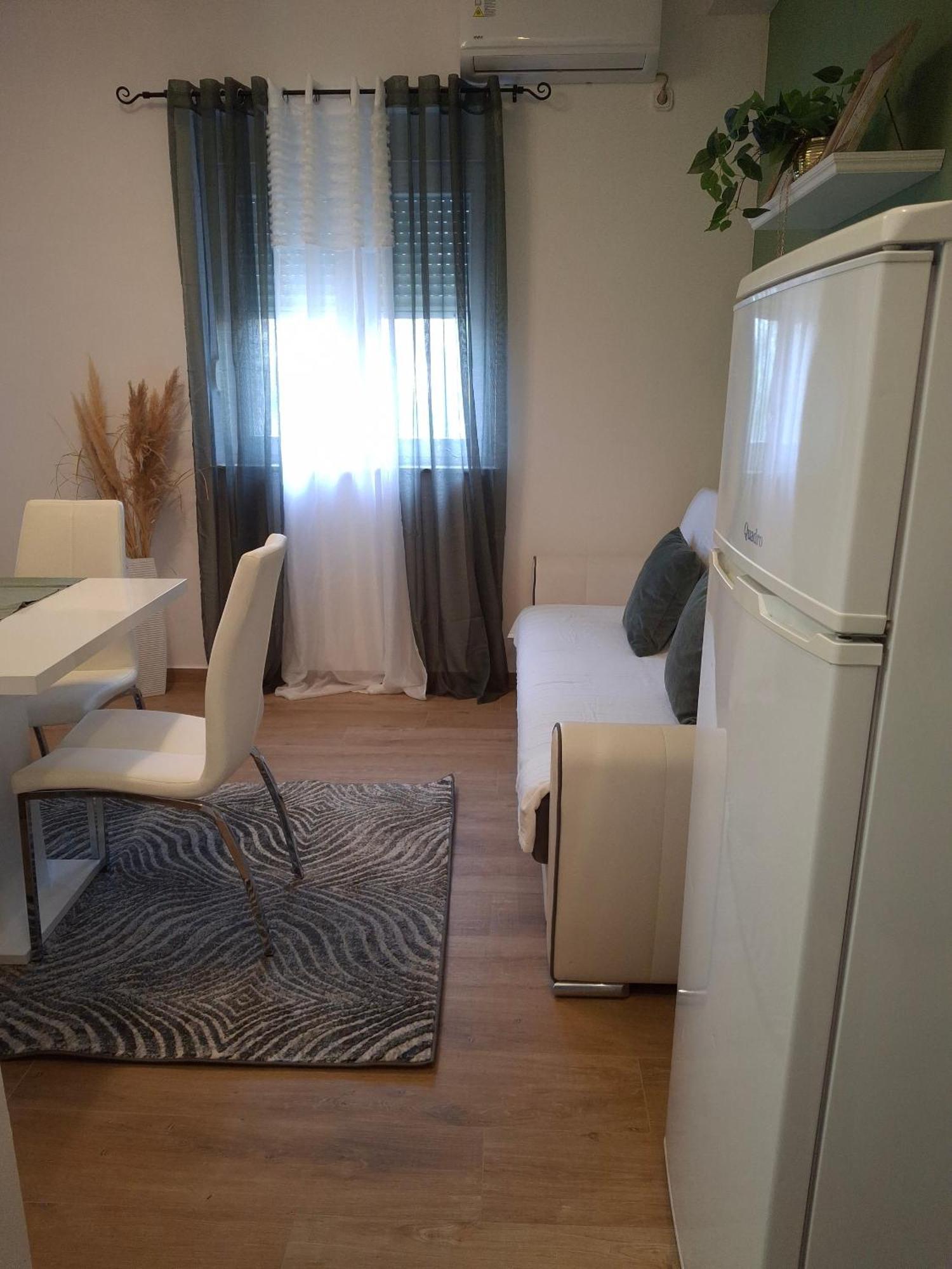 Seaside Apartments With A Swimming Pool Pag - 6412 Pag Town Room photo